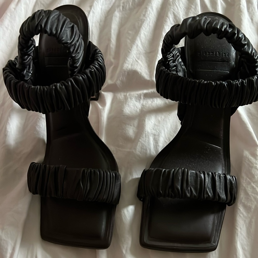 Gianni Bini Heels 8.5